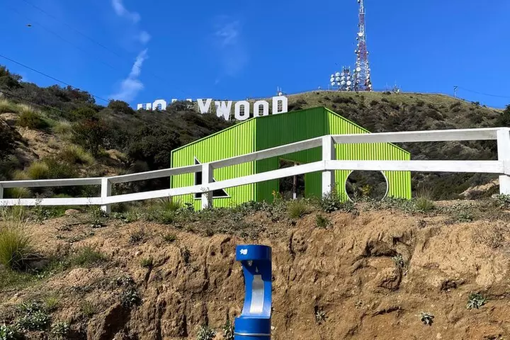 Private Hollywood Sign Hiking Tour with Select Hotel Pickup