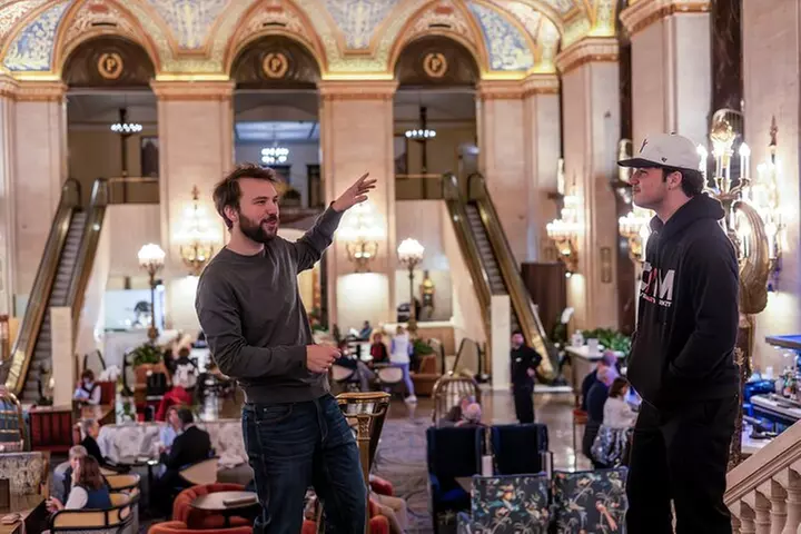 Chicago Architecture and True Crime Tour: Christmas Edition