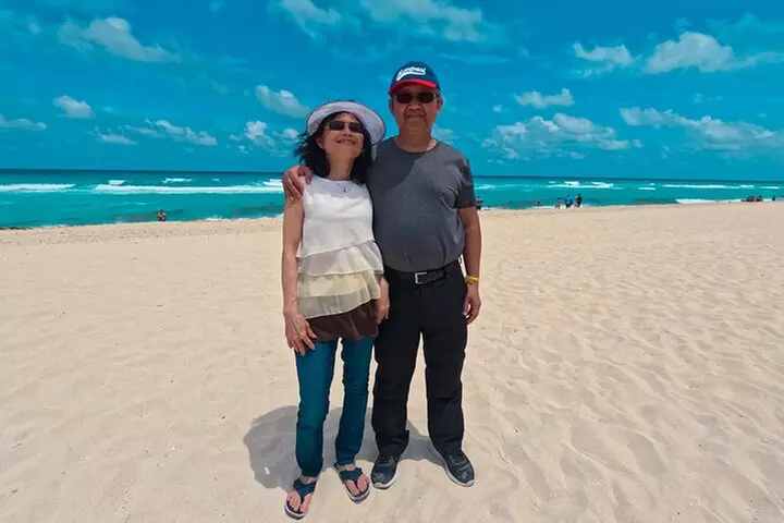 Urban Food and Shopping Experience at Cancun