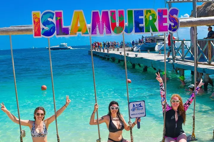 Sail and Snorkel to Isla Mujeres lunch and Drinks.