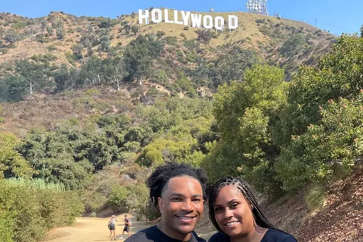 Private Hollywood Sign Hiking Tour with Select Hotel Pickup