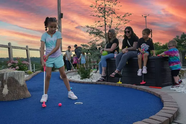 Branson Bigfoot Mini Golf