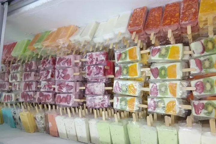 Urban Food and Shopping Experience at Cancun