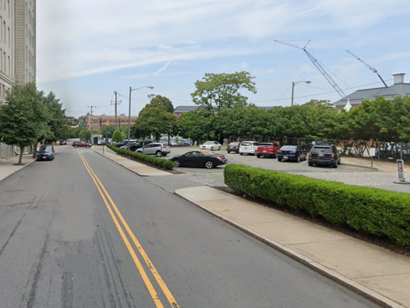 Parking at Lot 201 - Jefferson & W. Franklin St.