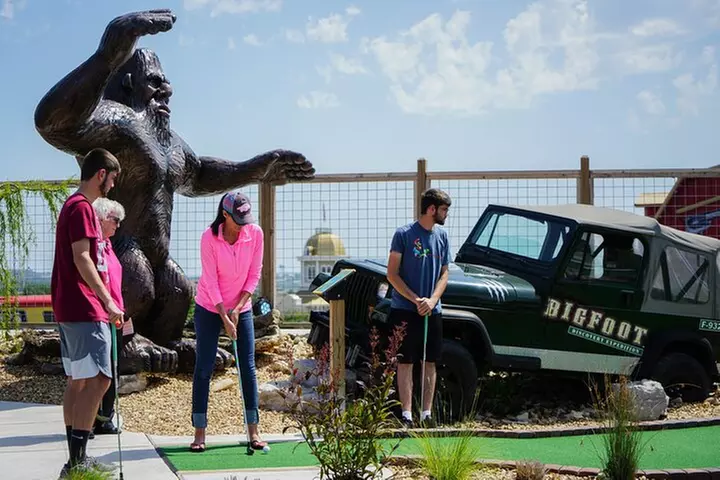 Branson Bigfoot Mini Golf