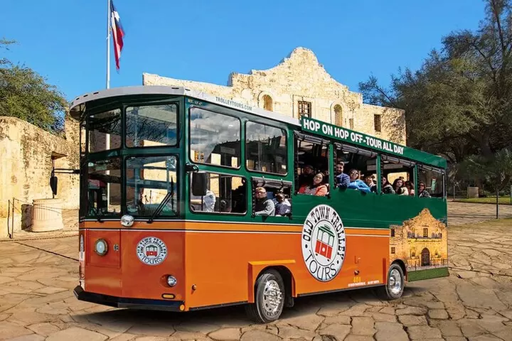 San Antonio Trolley and Go Rio Riverwalk Cruise Combo