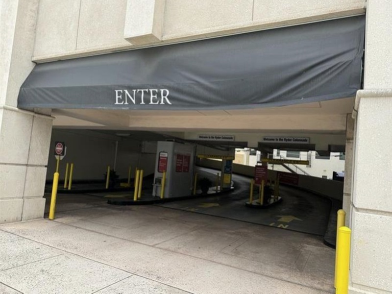 Parking at Ryder Colonnade Garage - P2537