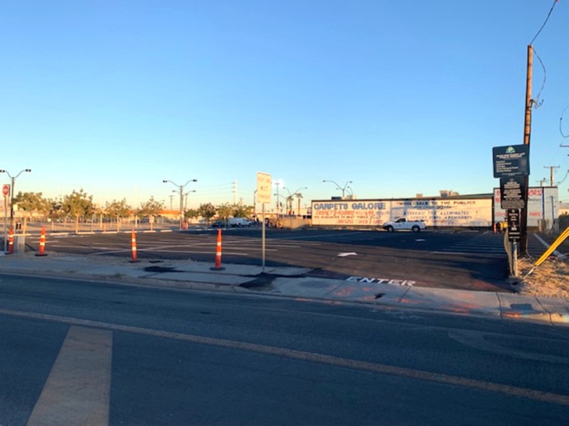 Parking at Main and Oakey Lot