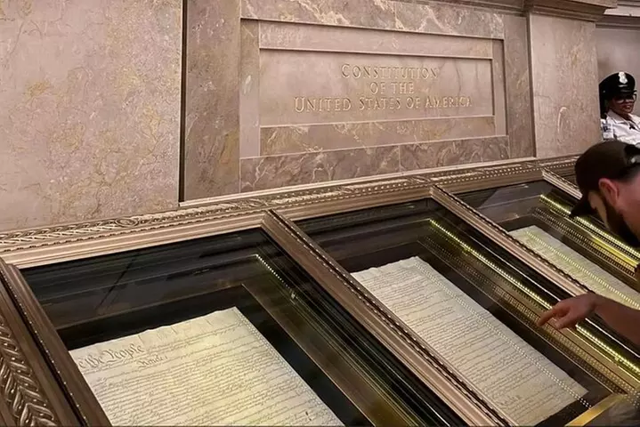 National Archives Skip the Line and OPO Tower Guided Tour