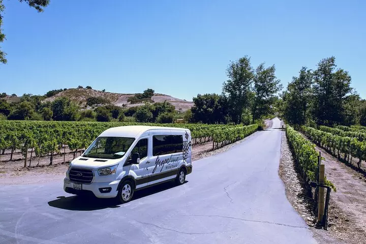 3 Winery Paso Robles Tour with Picnic Lunch from San Luis Obispo