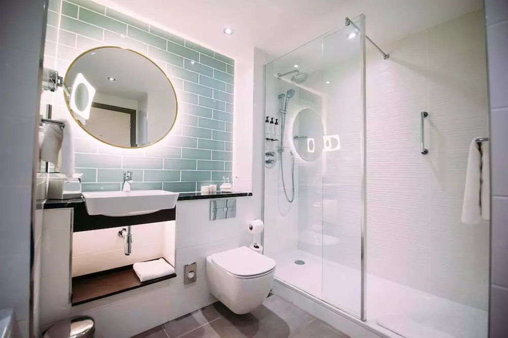 ✈ IRLANDE DU NORD | Belfast - Crowne Plaza Belfast 4*, 2 nuit - Cit...