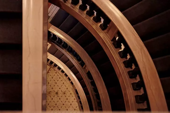 Chicago Architecture and True Crime Tour: Christmas Edition