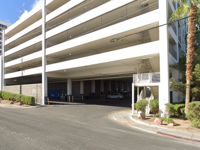 Parking at Renaissance Hotel Las Vegas Garage