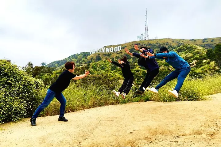 Los Angeles Original 90-Minute Walking Tour to The Hollywood Sign
