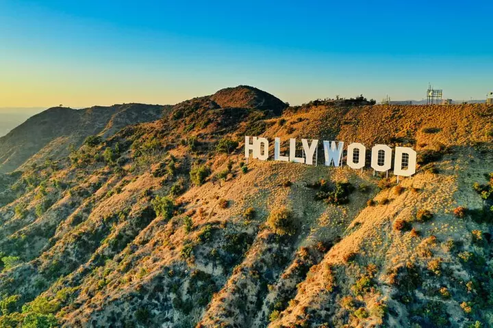 Hollywood Hiking Tour with Sunset LA Views and Iconic Photo Ops