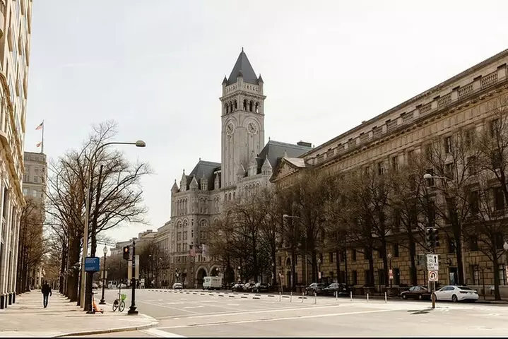 National Archives Skip the Line and OPO Tower Guided Tour