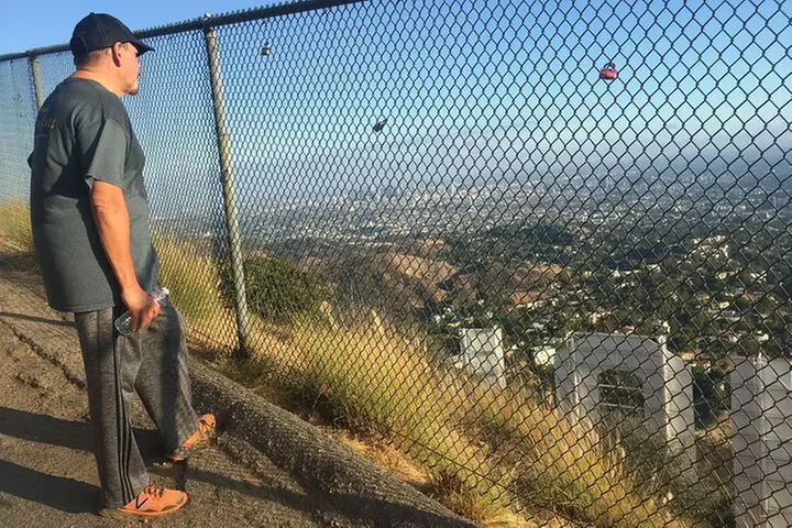 Private Hollywood Sign Hiking Tour with Select Hotel Pickup