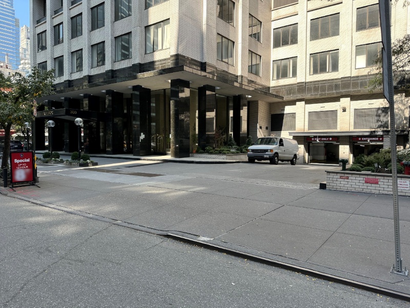 Parking at iPark - 303 East 57th Street Parking Corp. Garage