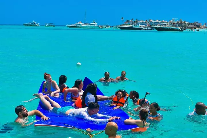 Sail and Snorkel to Isla Mujeres lunch and Drinks.