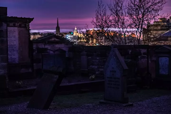 Edinburgh Ghost Tour: Mysteries, Legends and Murders