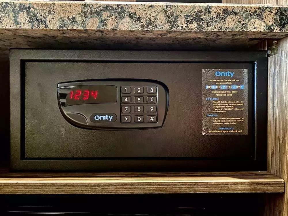 ✈ NIEDERLANDE | Amsterdam - XO Hotels Blue Tower 4*, 2 Nächte - Sta...