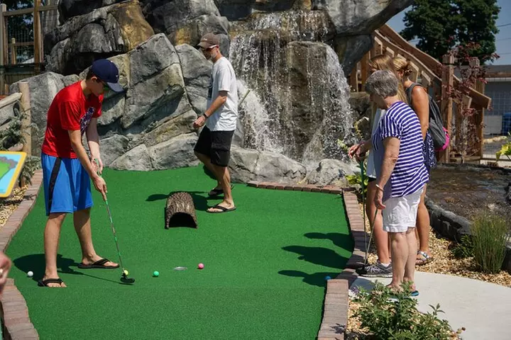 Branson Bigfoot Mini Golf