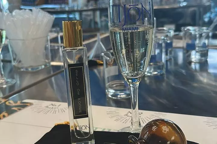 Miami Perfume Making Experience - Fragrance Workshop 90 Minutes