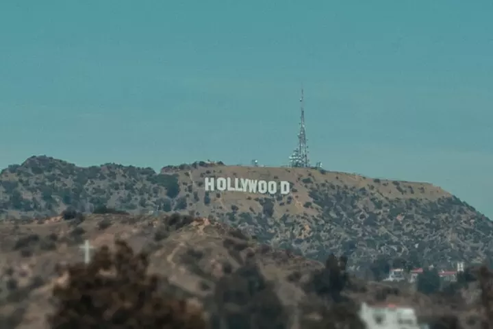 Hollywood Hiking Tour with Sunset LA Views and Iconic Photo Ops