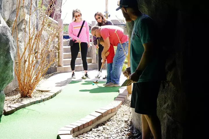 Branson Bigfoot Mini Golf