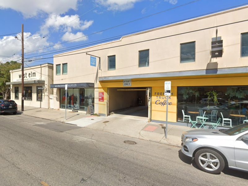 Parking at 2917 Magazine St. Lot - P908