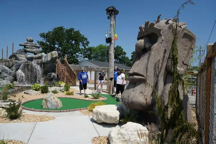 Branson Bigfoot Mini Golf