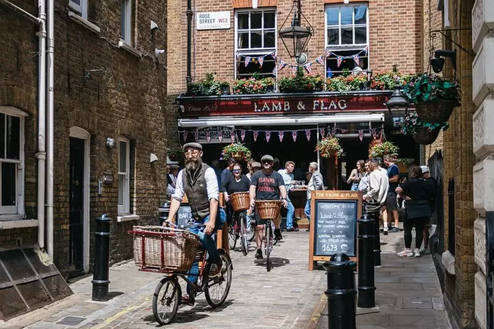 London Bike Tour: Landmarks, Secret Gems, Pub Stop & Street Art