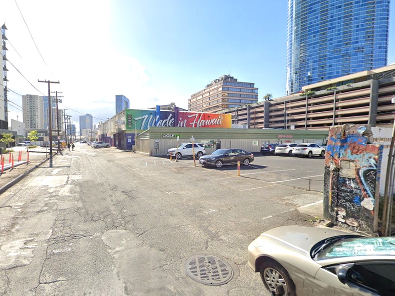 Parking at 510 Piikoi St. Lot: NON - CUSTOMER PARKING between 6PM a...