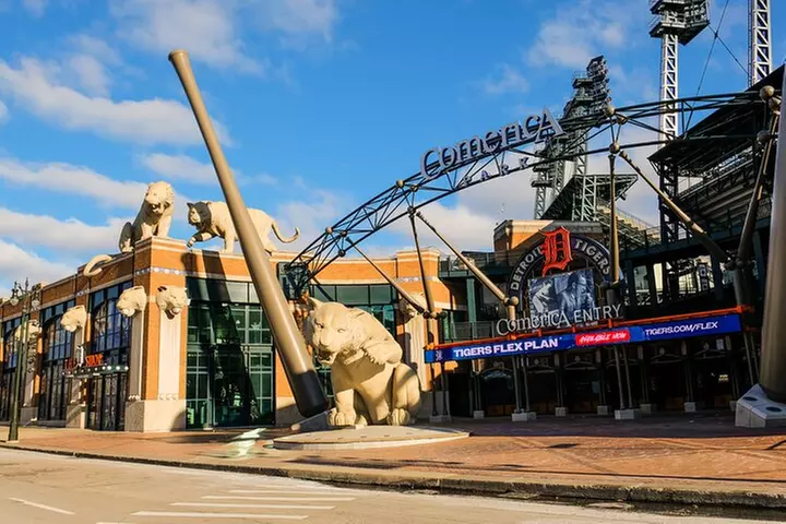 Downtown Detroit's Holiday Sweet Treat & Donut Adventure