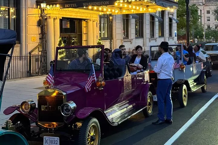 Private 7-Seater Tour of Washington D.C. Memorials day and night