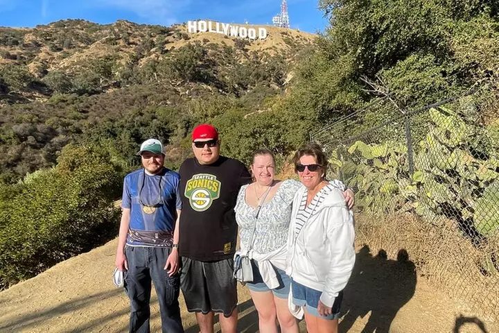 Private Hollywood Sign Hiking Tour with Select Hotel Pickup