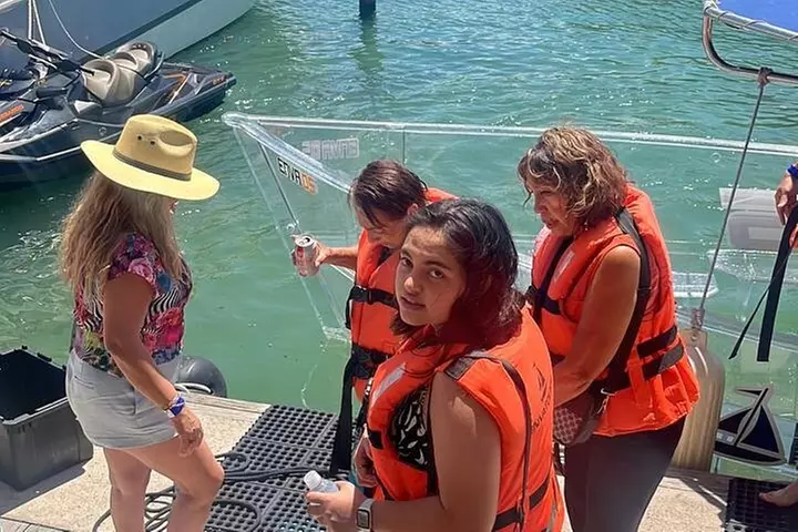 Cancun Clear Boat Tour Explore Nichupte and the Cancun Sea