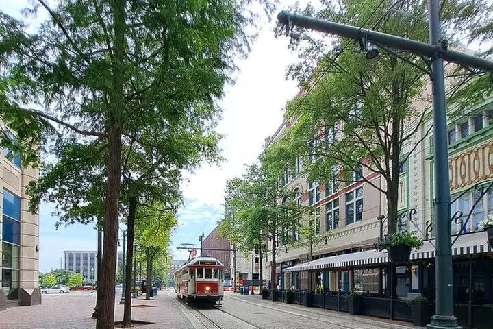 Memphis in Your Pocket: A 90-Minute Beale Street Mystery Walk