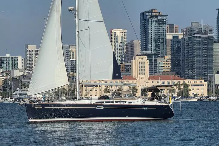 San Diego Bay Sail Aboard a French Yacht: Beer and Wine Included
