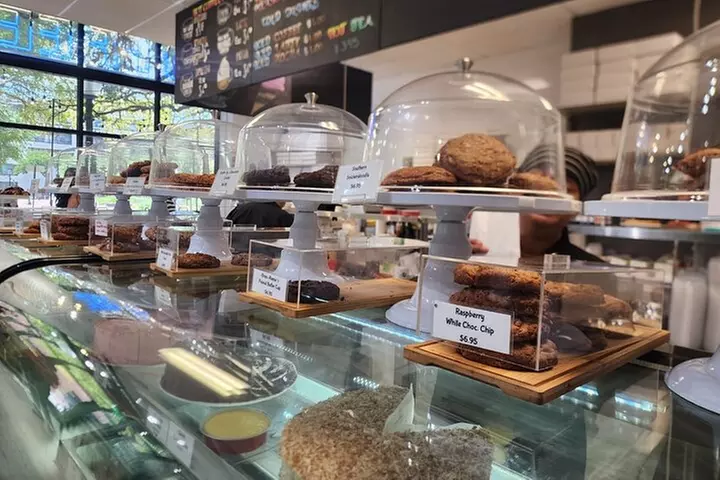 4 course Downtown Dallas Walking Food Tour History + Cocktail opt