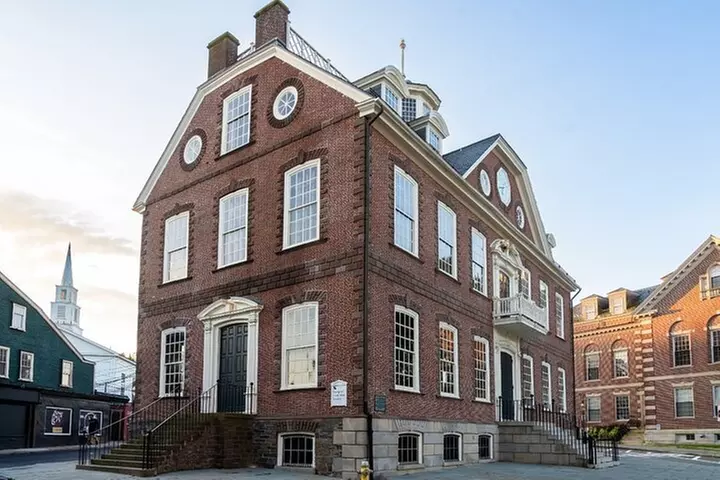 Self guided Tour of the Old Colony House