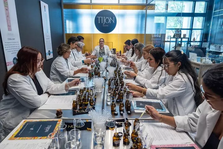 Miami Perfume Making Experience - Fragrance Workshop 90 Minutes