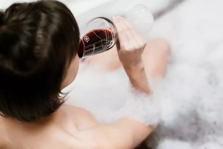 Portland: Wine Tasting + Vinotherapy Tub Soak at The Wine Spa