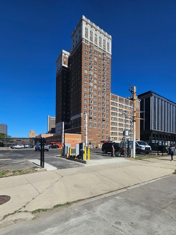 Parking at 536 W. Fort St. Lot