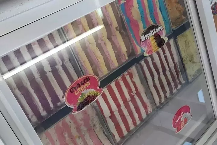 Urban Food and Shopping Experience at Cancun