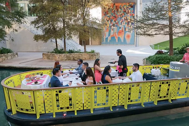 San Antonio Trolley and Go Rio Riverwalk Cruise Combo