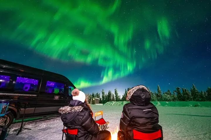 SkyChase™ Private Northern Lights Experience – Luxury Aurora Tour
