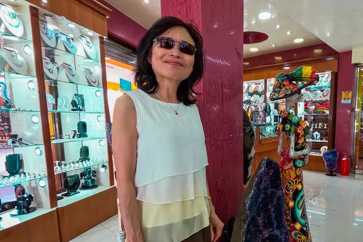 Urban Food and Shopping Experience at Cancun