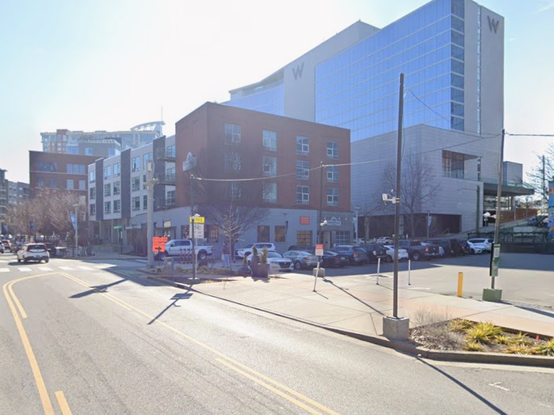 Parking at Laurel Lot