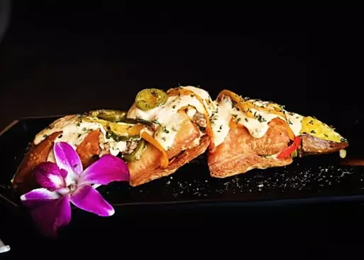 5% Cash Back at B Sweet Cakes